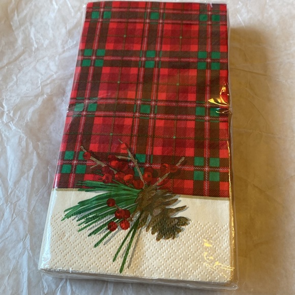 Hallmark Christmas Hand Soaps. Santa & sleigh. ⛄️. Matching plaid paper towels - Picture 7 of 11